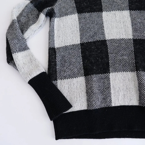 Banana Republic Black & White 61% Cotton 19% Mohair 8%  Wool Crewneck Sweater XS - Picture 8 of 12